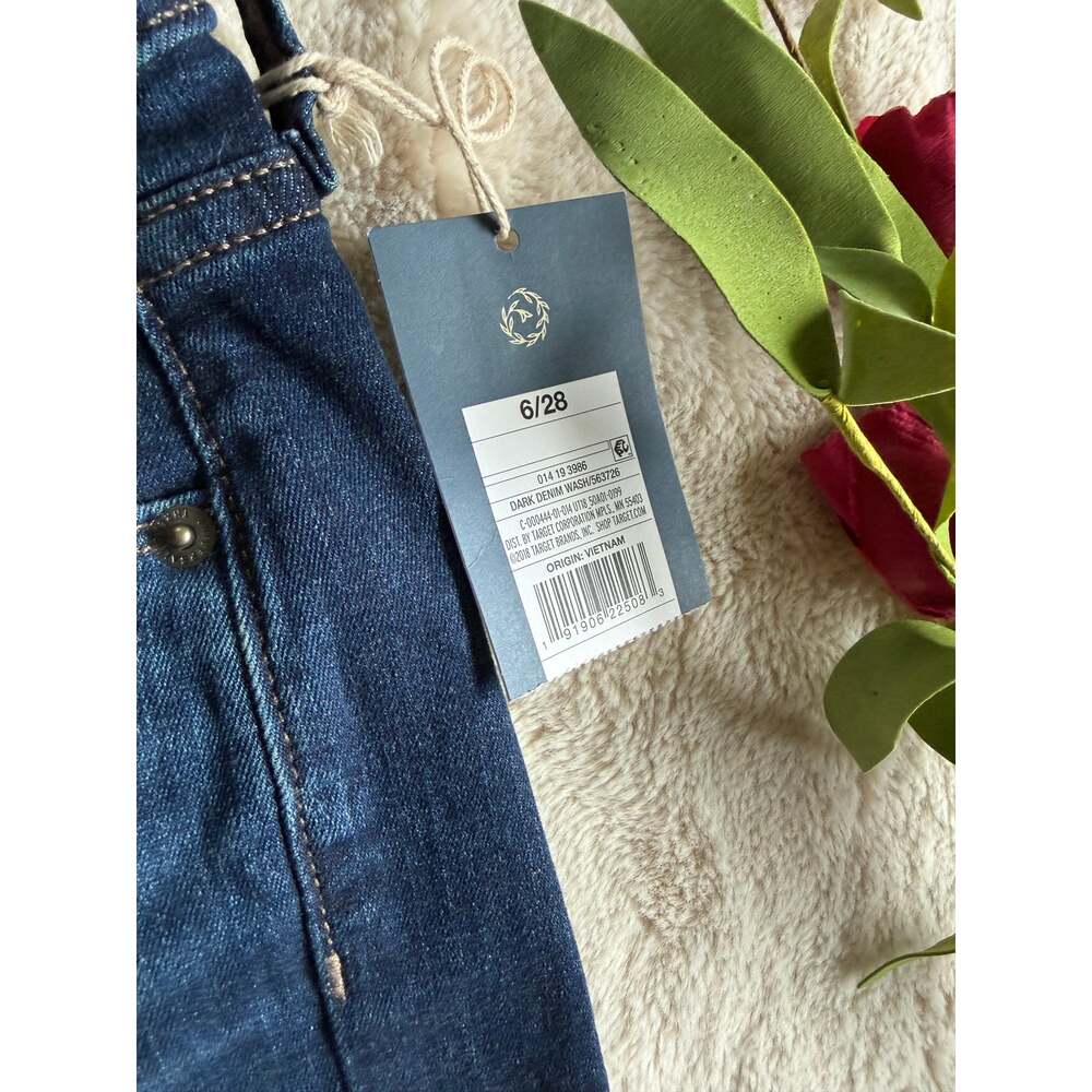 Universal Thread High Rise Midi Shorts Size 6 - Picture 2 of 5
